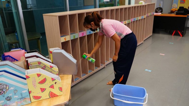 ทำความสะอาดห้องเรียน